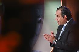 Stellantis volta le spalle all&rsquo;Italia: batterie in Francia, in Italia solo "fuffa"
