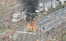 Auto storica in fiamme a Torino: Lancia Delta HF integrale distrutta in corso Unione Sovietica