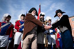 Carri, riti e Abb&agrave;: Ivrea vive oggi la sua domenica pi&ugrave; intensa di Carnevale