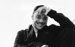 Sanremo 2026 riparte da Tiziano Ferro: Carlo Conti cala l&rsquo;asso della prima serata e riaccende l&rsquo;attesa sull&rsquo;Ariston (VIDEO)