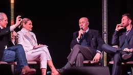 Simona Ventura fa il pieno con &ldquo;Voci in scena&rdquo;: talk, applausi e un finale da tutto esaurito nel Cuneese