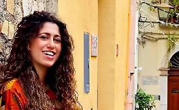 Delia travolge i teatri dopo X Factor: &laquo;Voglio portare la Sicilia nel mondo, non solo carrettini e cannoli&raquo;