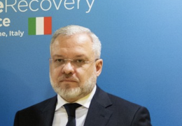 Ex ministro ucraino fermato mentre fugge in treno: tangenti fino al 15% sugli appalti nucleari, esplode il caso Midas