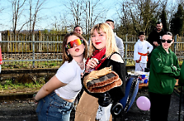 Volpiano, carri e maschere invadono le strade: il Carnevale entra nel vivo