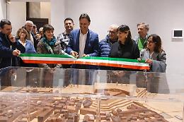 Volpiano: taglio del nastro per il nuovo polo culturale della ex scuola di via Botta