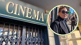 Simona Ventura torna a Chivasso e trova il Politeama chiuso: "Che dispiacere!" 