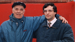 Il Babacio che ogni anno prende fuoco e tiene viva la memoria di San Giorgio