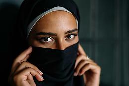 Siria, i diritti delle donne cancellati? La nuova sharia pu&ograve; smantellare le leggi civili del Nord-Est curdo