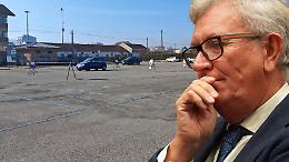 Il parcheggio di piazzale Ceresa parzialmente chiuso, protestano i cittadini. Il Comune di Chivasso corre ai ripari