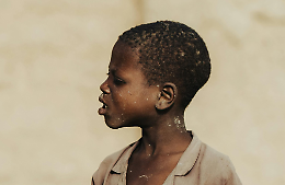 Sud Sudan, 1,9 milioni di sfollati a rischio: tagli agli aiuti, fame e colera mentre mancano 1,5 miliardi di dollari