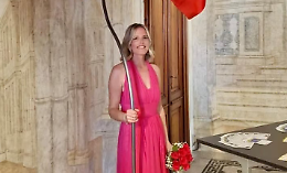 &ldquo;Bella e radiosa. Sempre.&rdquo; L&rsquo;ultimo saluto a Eleonora