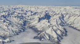 Sole sulle Alpi, nebbia in pianura: Piemonte sospeso tra primavera e rischio valanghe
