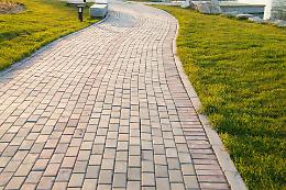 Barriere architettoniche, l&rsquo;Italia in ritardo: solo un capoluogo su tre ha il Peba