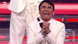 Sal Da Vinci trionfa a Sanremo: il pop melodico conquista l&rsquo;Italia e Torino corre ai botteghini