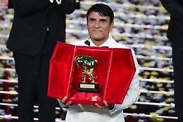 Sal Da Vinci conquista tutti: &ldquo;Per sempre s&igrave;&rdquo; &egrave; il trionfo del pop che unisce