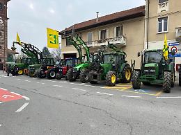 Trattori in piazza e benedizioni in Canavese: la Festa del Ringraziamento rinnova l&rsquo;anima contadina