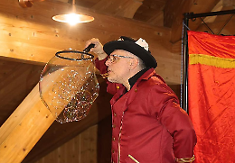 Bolle di sapone e una pioggia di coriandoli conquistano Coassolo