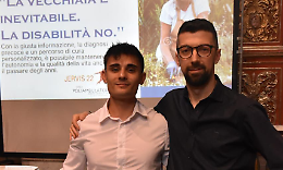 Mani e piedi in movimento: comprendere l&rsquo;artrosi per restare autonomi