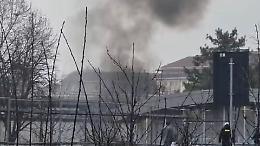 Fumo e tensione a Barriera di Milano: incendio nel cantiere vicino alla stazione Rebaudengo-Fossata