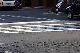 Anziana travolta sulle strisce a Torino: rianimata in strada, &egrave; gravissima