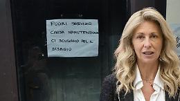 Nel cimitero di San Mauro il bagno &egrave; un optional. I cittadini denunciano: &ldquo;Fuori servizio da tre mesi&rdquo;