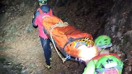 Escursionista ferita in Valgrande: soccorsi nella notte dopo l&rsquo;allarme dei compagni di cammino