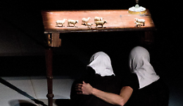 Ivrea, al Teatro Giacosa arriva uno spettacolo che emoziona da oltre 15 anni: &ldquo;Le fumatrici di pecore&rdquo;