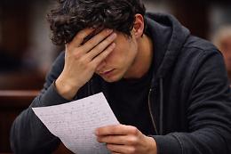 Per anni &egrave; stato il terrore dei suoi genitori: il tribunale di Ivrea lo condanna a due anni di carcere