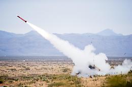 L&rsquo;Iran lancia centinaia di missili, ma difendersi costa milioni: l&rsquo;Occidente pu&ograve; reggere una guerra di intercettazioni?