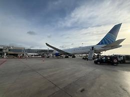 Perch&eacute; milioni di passeggeri sono rimasti a terra? La crisi degli aeroporti del Golfo che ha bloccato i voli in tutto il mondo