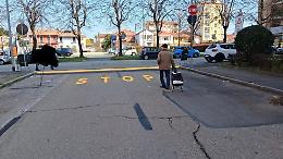 Nuovo senso unico in via 4 Novembre a Chivasso: residenti furiosi con l&rsquo;amministrazione Castello