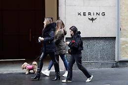 Moda in crisi. Licenziamenti Alexander McQueen: Novara paga il conto pi&ugrave; salato 