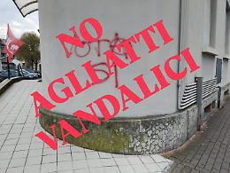 Scritta vandalica sulla sede Cgil a Vercelli: &ldquo;Vota S&igrave;&rdquo; con simbolo anarchico
