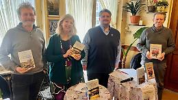 Sala piena a Vi&ugrave; per &ldquo;Tre autori per un pomeriggio&rdquo;: quando la cultura unisce davvero