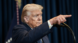 Crisi di nervi su Hormuz: Trump rinvia gli attacchi, Teheran nega i colloqui
