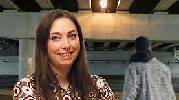 Dal 2 aprile sfrattato a Leini: rischia la strada con la sua cagnolina, il Comune replica