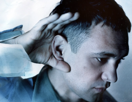 Cosmo torna con &ldquo;Incanto&rdquo;: il cantante eporediese affronta un viaggio ipnotico verso &ldquo;La Fonte&rdquo;