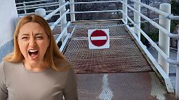 Santuario di Belmonte, rampa per i disabili chiusa con le catene: scoppia la polemica