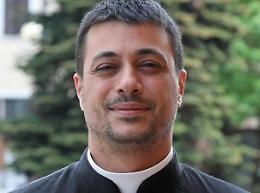 Don Mario Viano si dimette dopo la perquisizione: indagine in corso per droga e animali