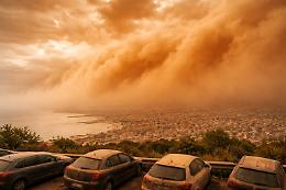 Italia sotto la sabbia del Sahara: arriva la nube che oscura i cieli