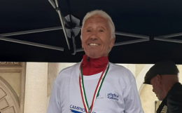 Giuseppe Damato ce l'ha fatta: a 90 anni fa il record del mondo  alla Maratona di Milano
