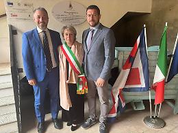 Lauriano intitola la biblioteca a Nilde Iotti: memoria e futuro nella stessa casa (VIDEO e FOTOGALLERY)