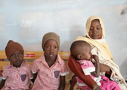 Sudan, nati sotto le bombe: tre bambini al minuto in mezzo alla guerra