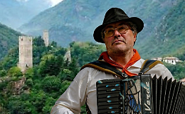 Custode di tradizioni: Marco e quella fisarmonica che parla al cuore di tutti i canavesani