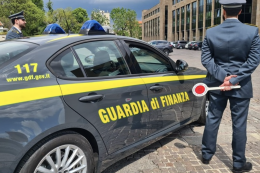 Truffa milionaria ai risparmiatori, sequestri per oltre 3,5 milioni: nel mirino un private banker