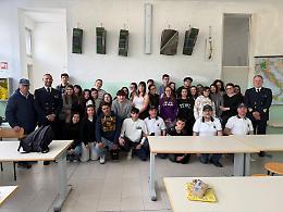 La Marina sbarca a Cuorgn&egrave;: &ldquo;Non solo divise, ma opportunit&agrave; di studio e lavoro&rdquo;