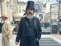 Andrea Ballarin, 50 anni e una vita dentro la televisione: oltre 150 programmi tra sogni, tentativi e realt&agrave; 