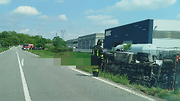 Incidente con autocisterna sulla Padana Superiore: strada chiusa tra Verolengo e Rondissone