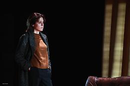 &ldquo;La sorella migliore&rdquo; chiude la stagione: teatro e coscienza in scena tra Ciri&eacute; e Tortona