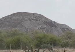 Si arrampica sulla piramide e apre il fuoco sui turisti: strage a Teotihuac&aacute;n (VIDEO)